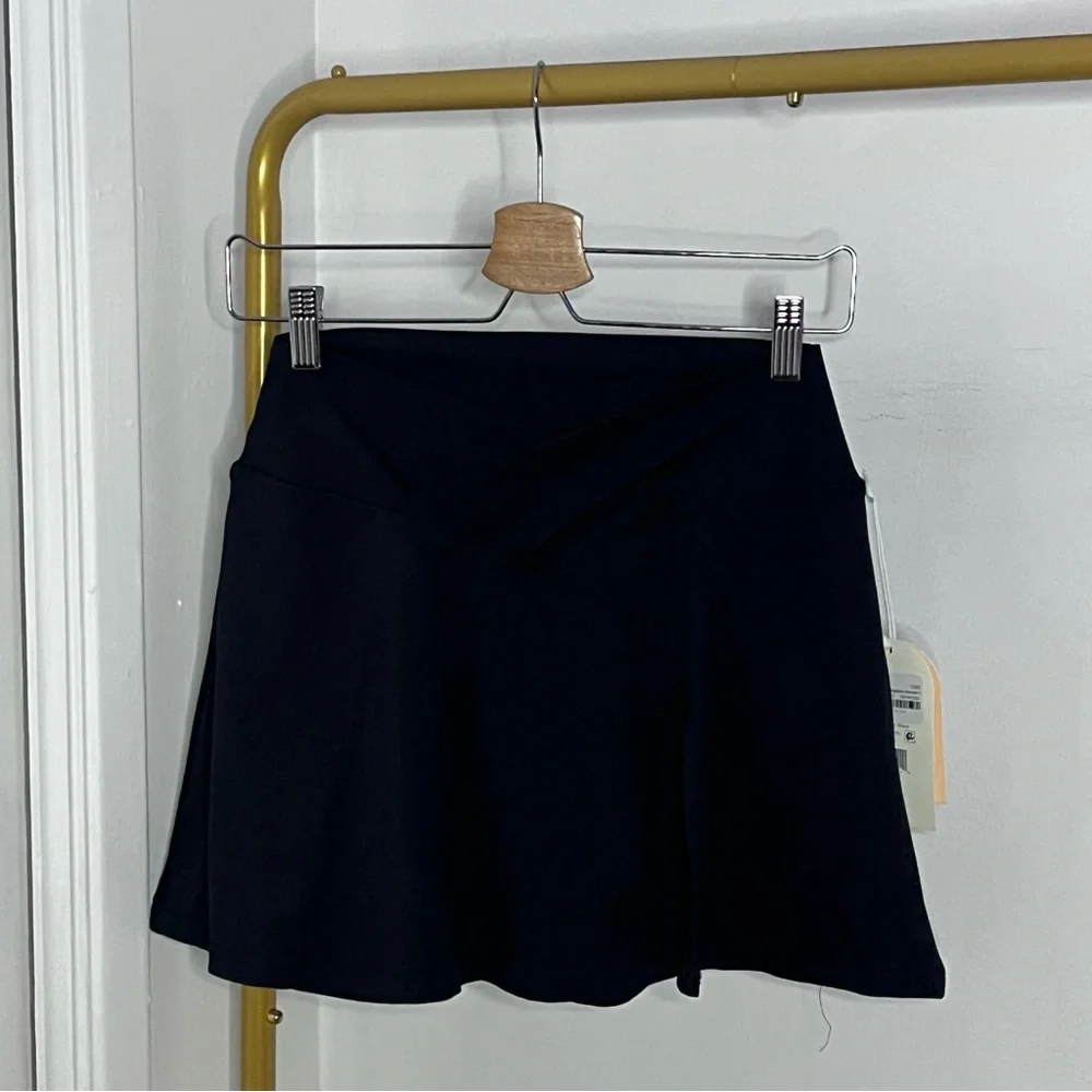New Blogilates Women's Criss Cross Slit High-Rise Skort in Black Size Medium